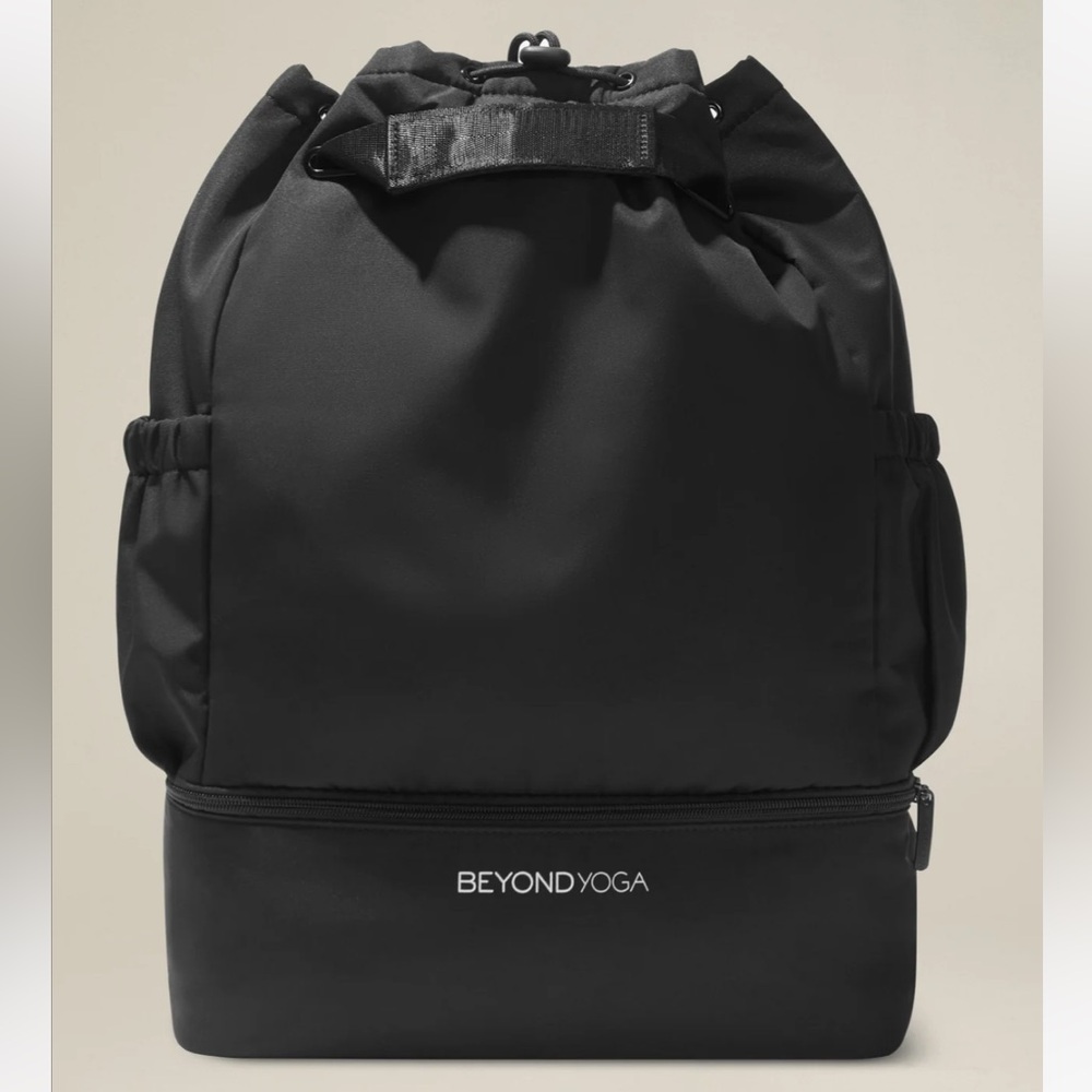 (15) Beyond Yoga Convertible Gym Bag in Black